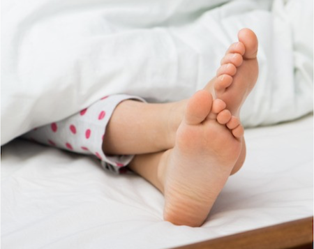 足裏が青っぽい場合の子宮筋腫を小さくする東洋医学的足つぼ法